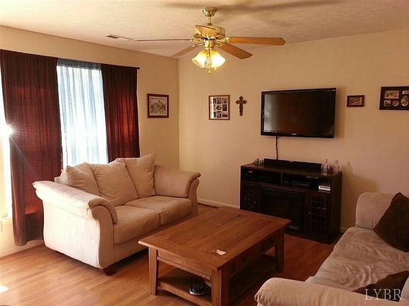 3rd image of 79 Mulberry Cir