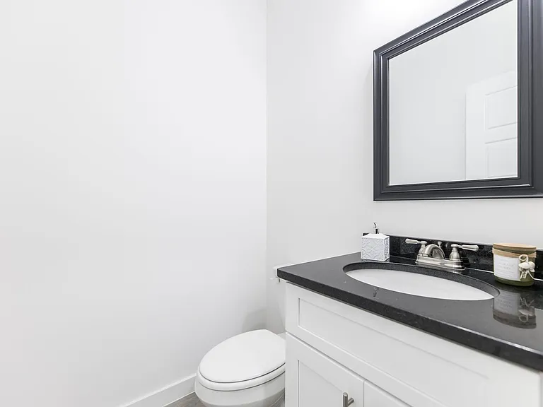 106 Leisure Pointe Cv — Photo 9