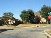 1st image of 2411 Oxford Ln