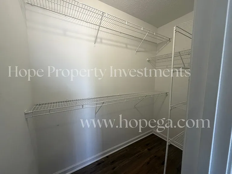 5 E Newnan Rd — Photo 11
