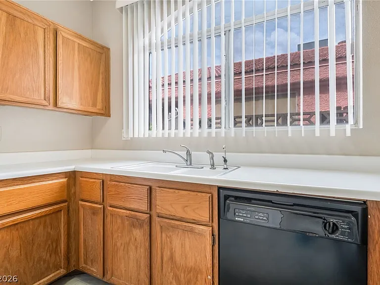 6536 Sterling Springs Pkwy — Photo 10