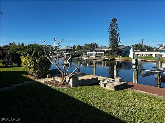 4th image of 428 Grenier Dr