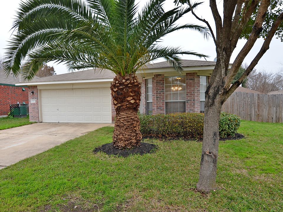 1st image of 2413 Wisteria Way