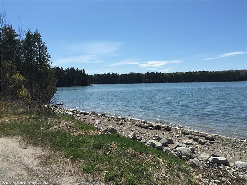 2nd image of Dyers Bay Rd