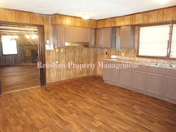 4th image of 308 Parkdale Dr