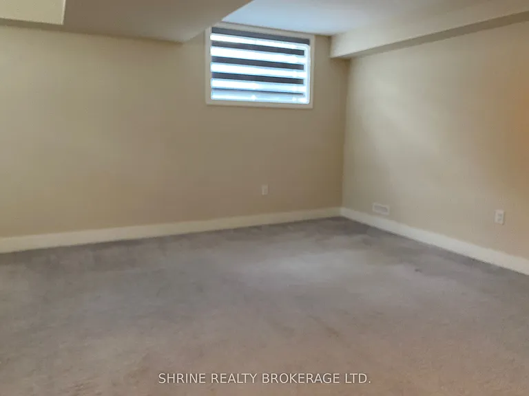 1960 Dalmagarry Rd #117 — Photo 11