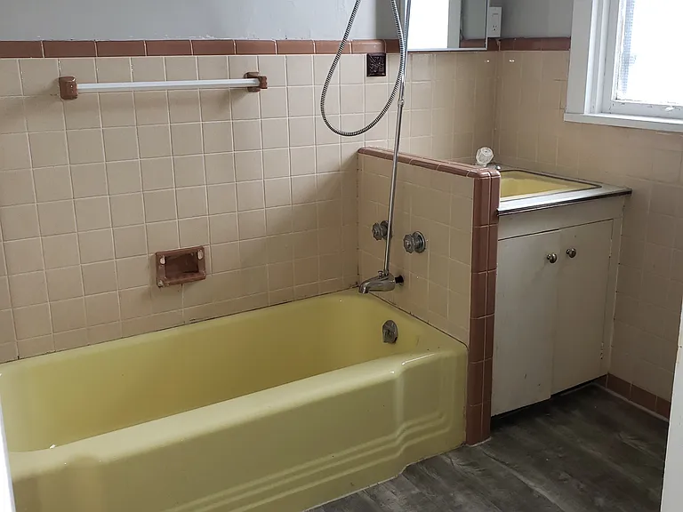 706 Broadway St #7 — Photo 8