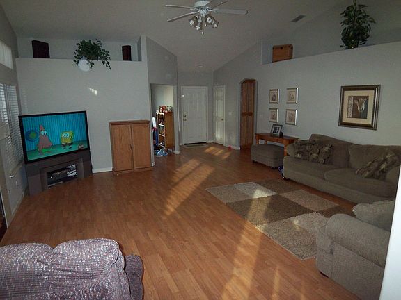 2nd image of 2526 Briarcliff Dr