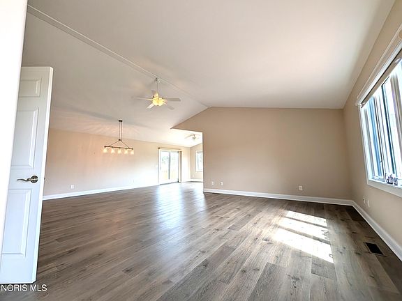 2nd image of 1506 Bristow Ct