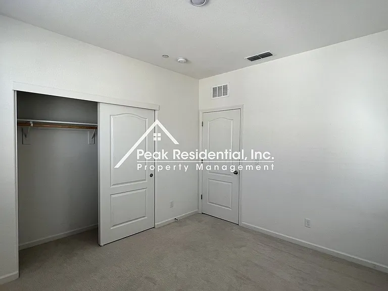 3236 Sunny Gate Ln — Photo 27