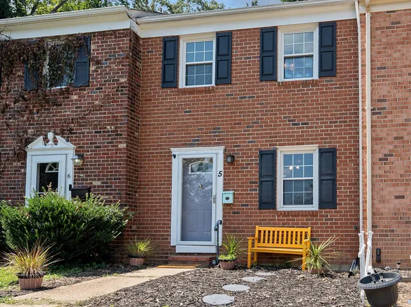 5 Bentley Ct, Fredericksburg, VA 22408
