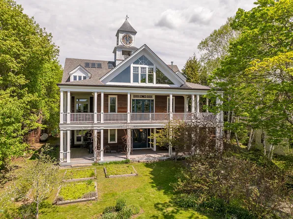 11 Church Street #8, Rockport, ME 04856