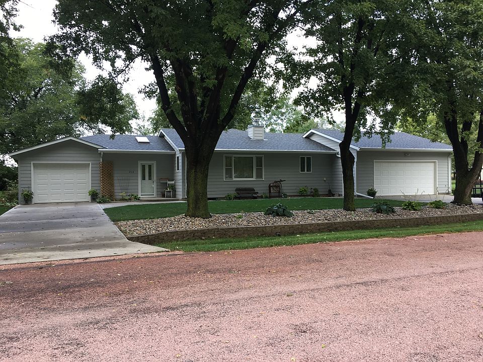 1st image of 214 N Stella Ave