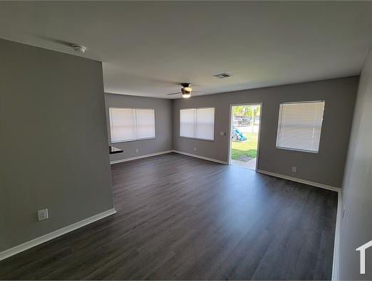 5th image of 1414 NW 8th Ave