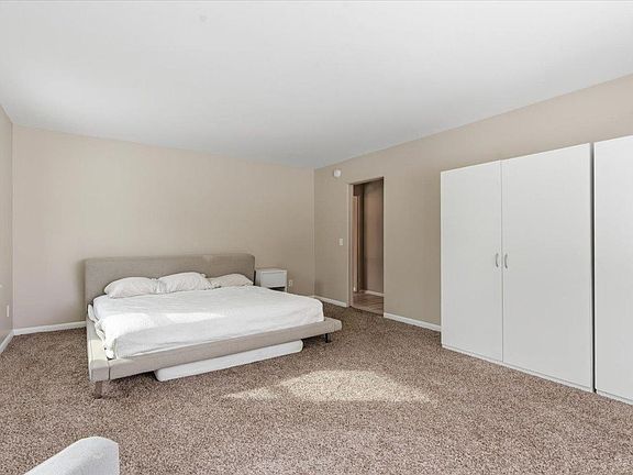 5th image of 406 4th St S
