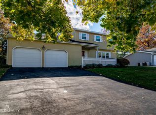 8 Marconi Dr, Latham, NY 12110