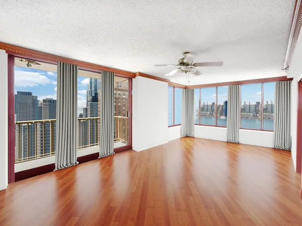 4-74 48th Avenue image 1 of 16