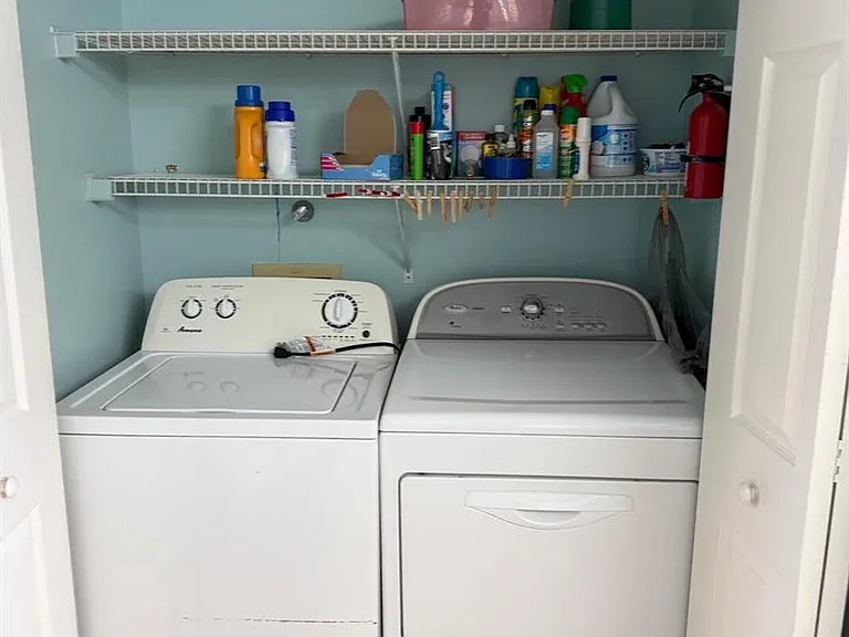 670 E Lake Jasmine Cir #106 — Photo 14