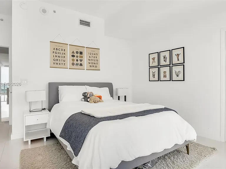 2020 N Bayshore Dr #2603 — Photo 32