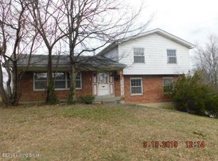 1415 Cloverhills Dr, Louisville, KY 40216