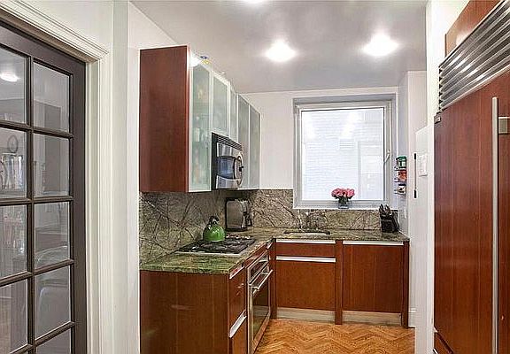 3rd image of 1200 5th Ave APT 4D