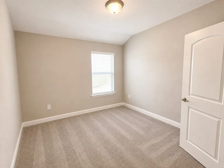 2816 Redbud Ln — Photo 19