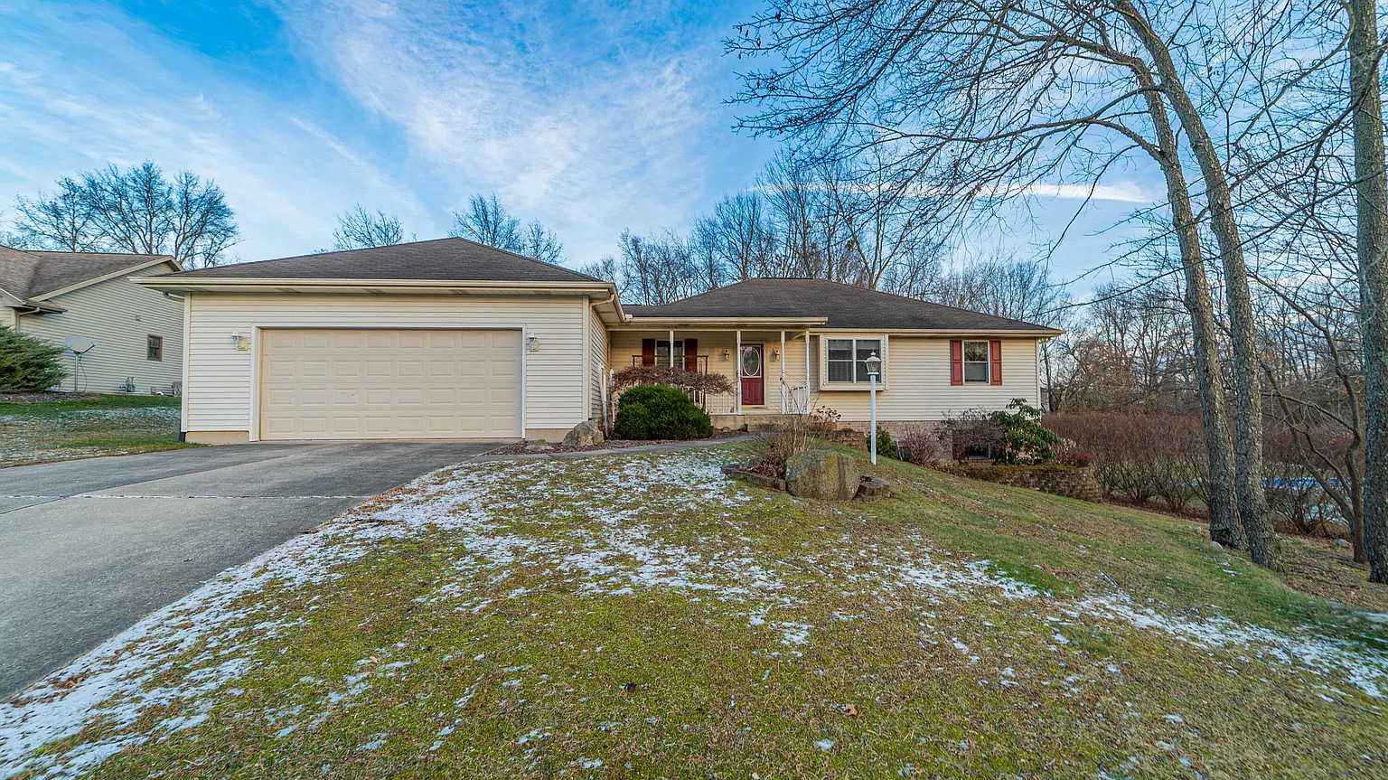 1855 N Rustic Dr photo 1