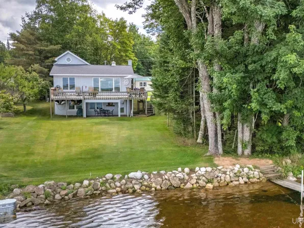 N7665 Millecoquin Lake Dr, Engadine, MI 49827