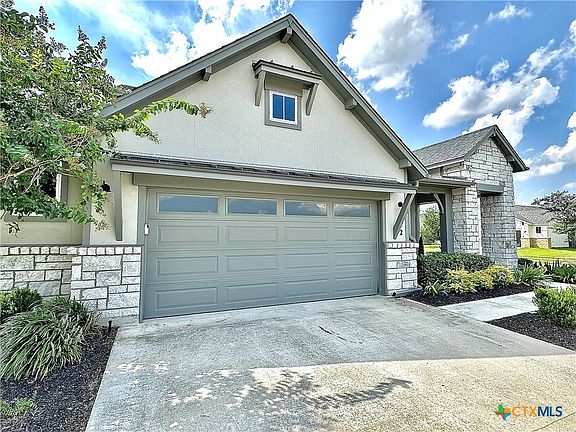 3rd image of 102 Blue Rock Ct