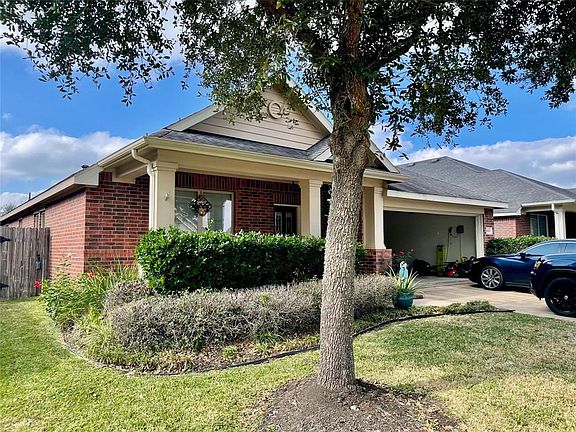 2nd image of 8014 Saragosa Blue Ln