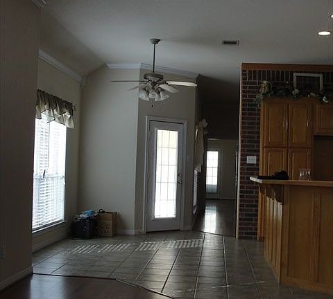 4th image of 901 Morning Sun Ln