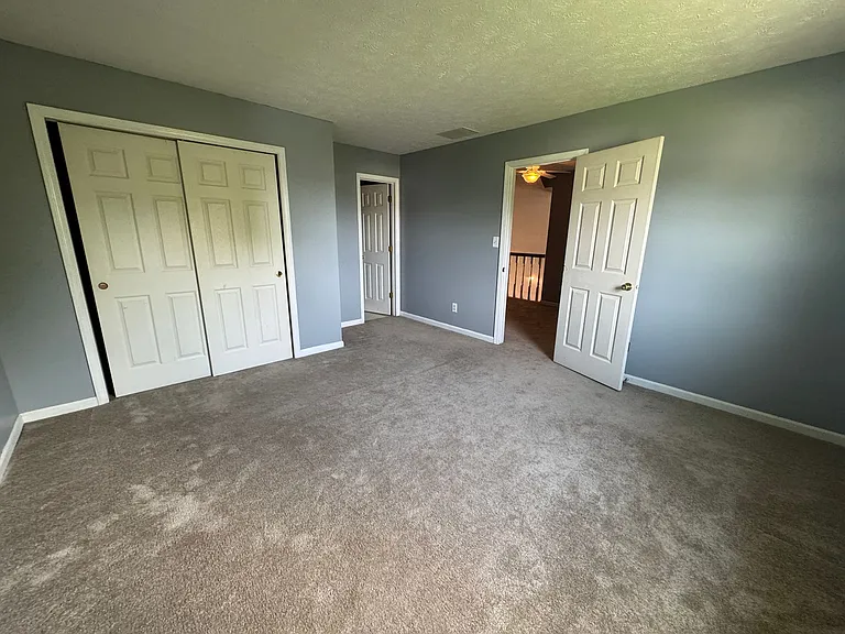 1049 Mustang Ct — Photo 24