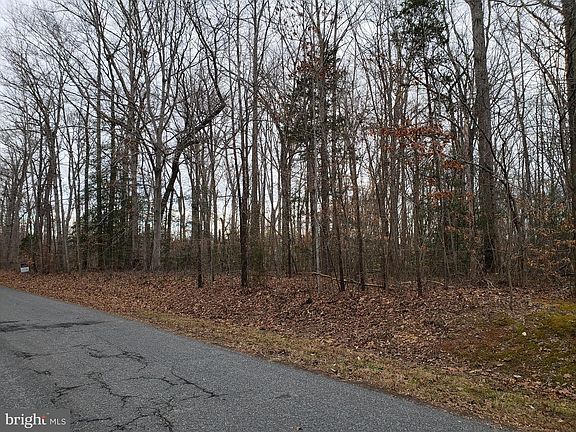 3rd image of 10131 Shawnee Ln