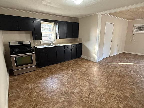 5th image of 209 N Long Ave