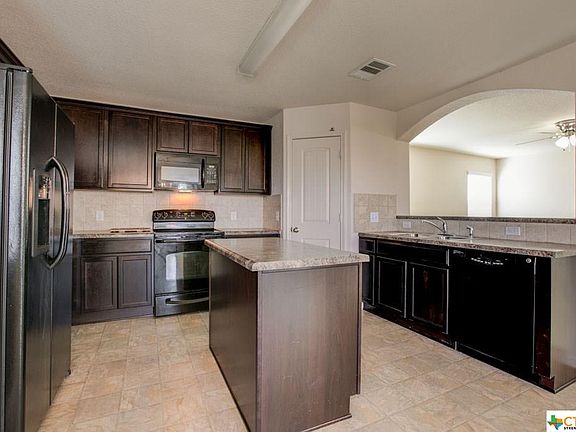 5th image of 790 Great Oaks Dr