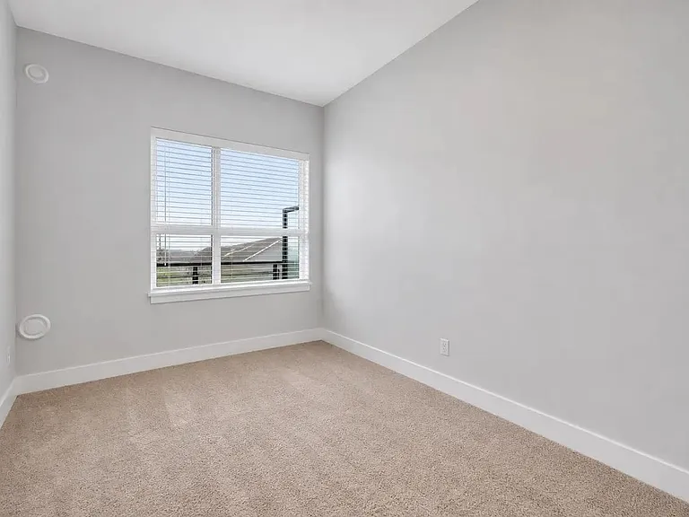 5486 199a St #520 — Photo 6