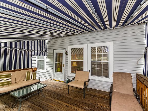 4th image of 205 Saint Andrew Ct