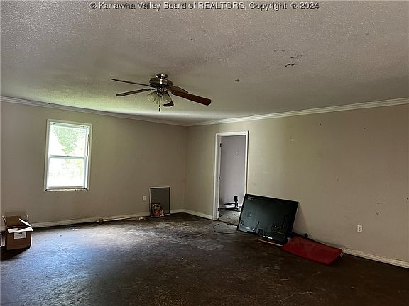 4th image of 9 Coleman Dr