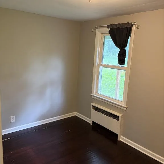 124 E State St #4 — Photo 9