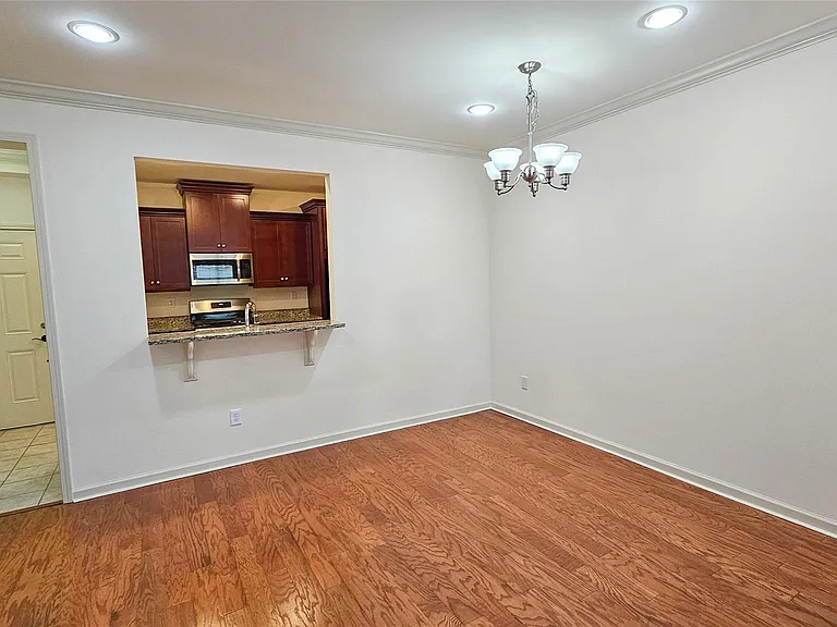 306 Canter Ct — Photo 10