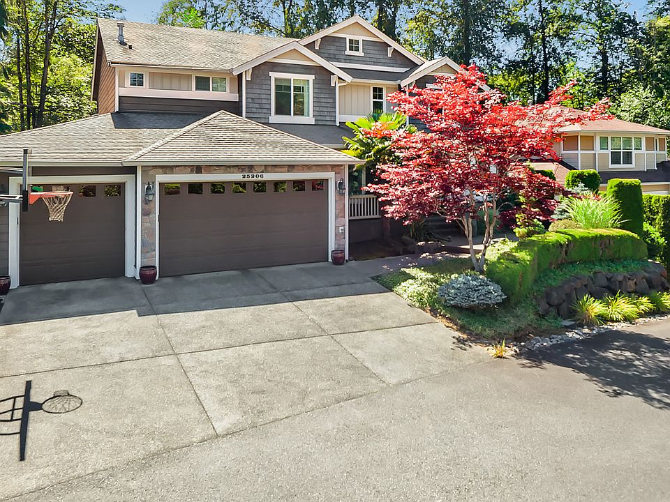 1st image of 25206 NE 3rd Pl