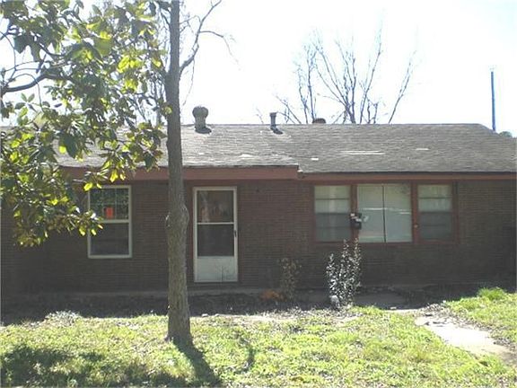 5th image of 415 West Ave