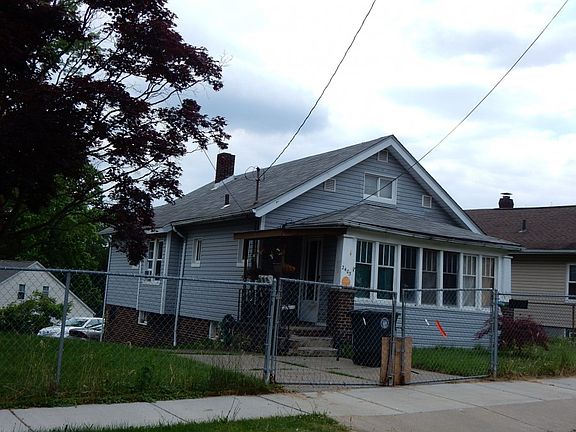 2nd image of 2403 Edwin Ave