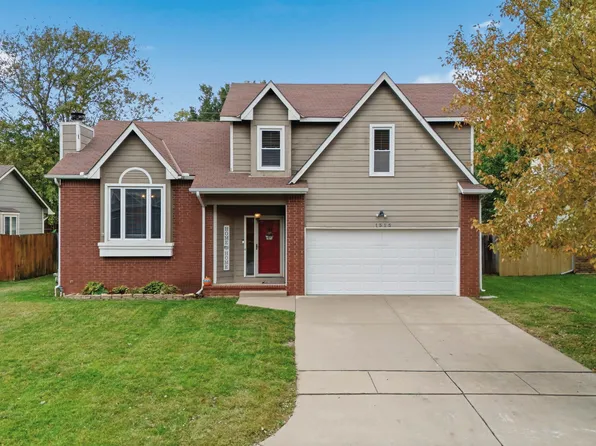 1515 N Pine Grove St, Wichita, KS 67212