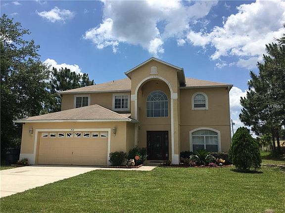 2nd image of 712 Martin Ln
