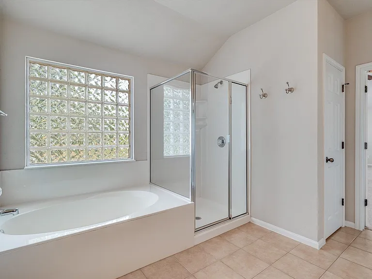 4029 Lake Edge Way — Photo 16
