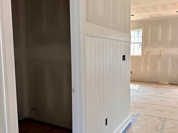 5th image of 526 Prema Dr #102