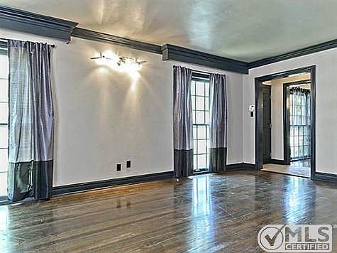 5th image of 2220 Aster Ave