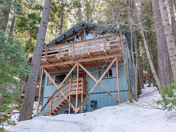 28349 Larchmont Ln, Lake Arrowhead, CA 92352