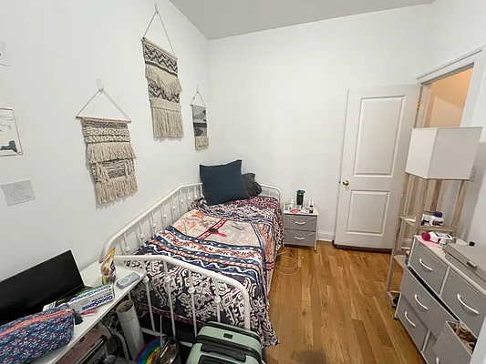 Rented by Stonecrest Realty | media 10